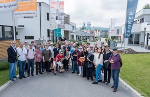 Delegationen in der Blauen Lagune Delegationen in der Blauen Lagune