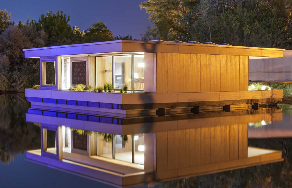 LISI-Haus Solardecathlon, LISI-Haus, Außenansicht bei Nacht